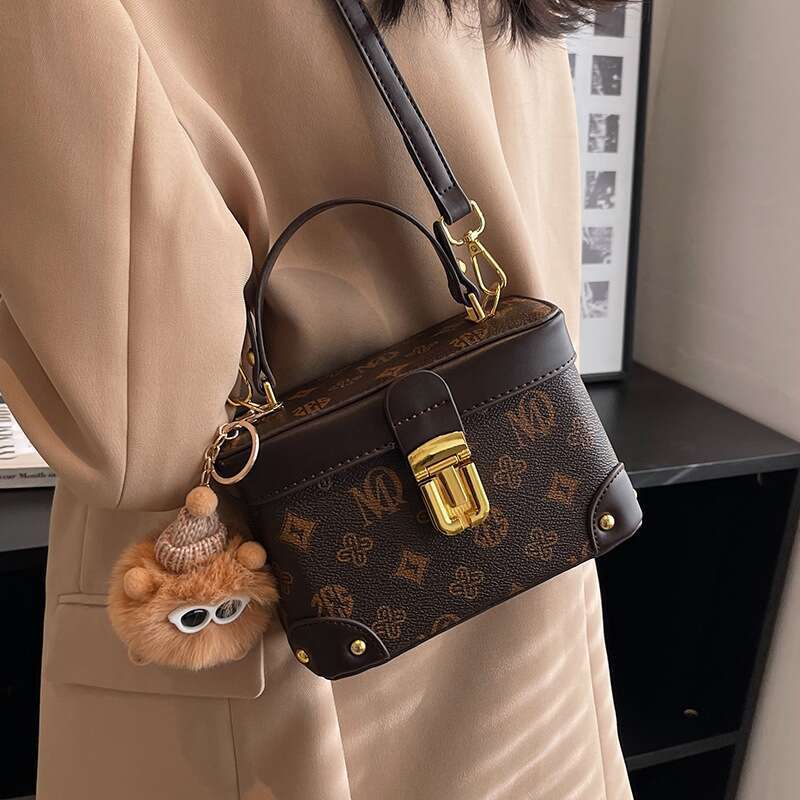 Ladies Popular Messenger Temperament Portable Small Bag