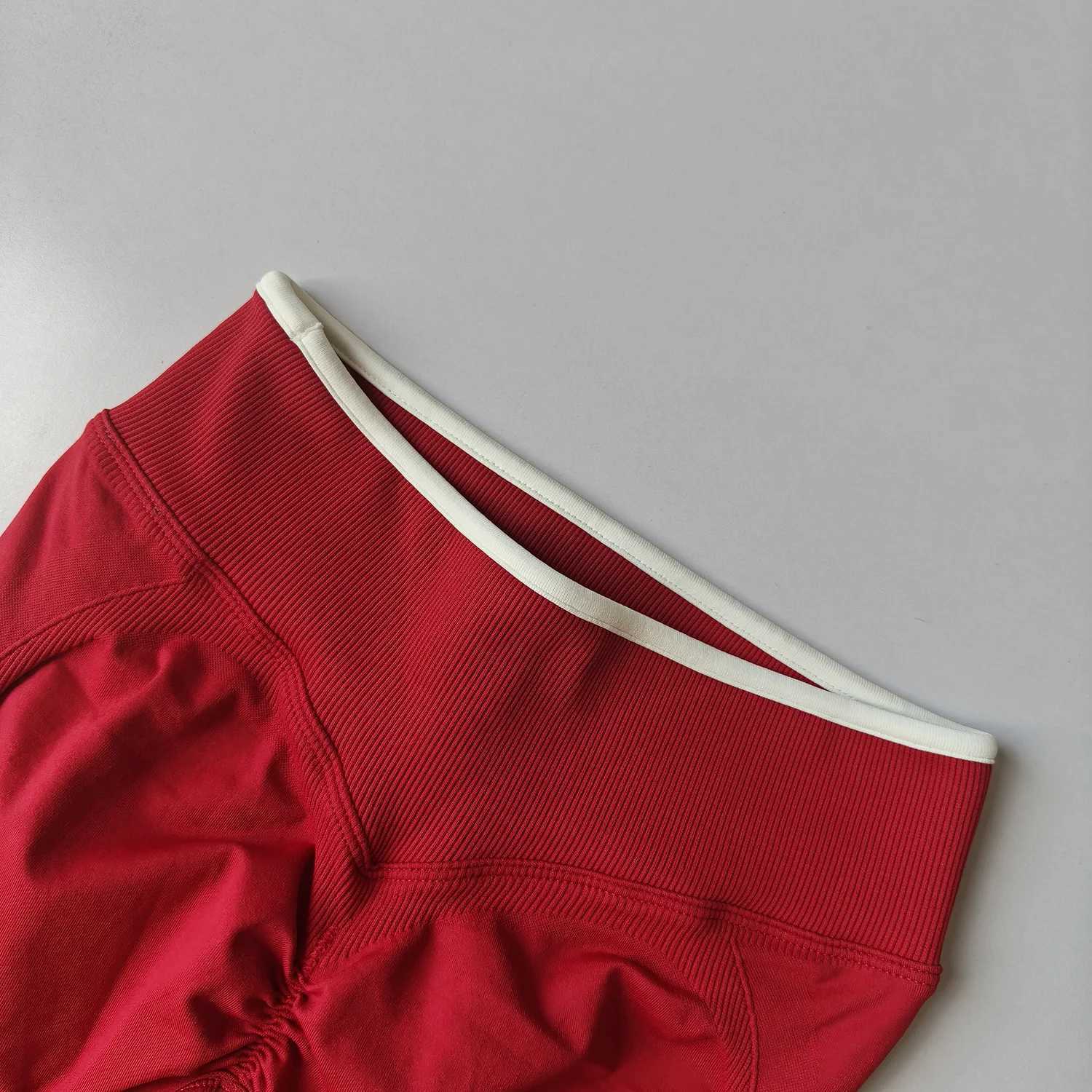 Womens Middle Waist Seamless Yoga Leggings PushUp Sport Fitness Running Pants Hip Lift High Elastic Gym Leggings Sport Legging J251030