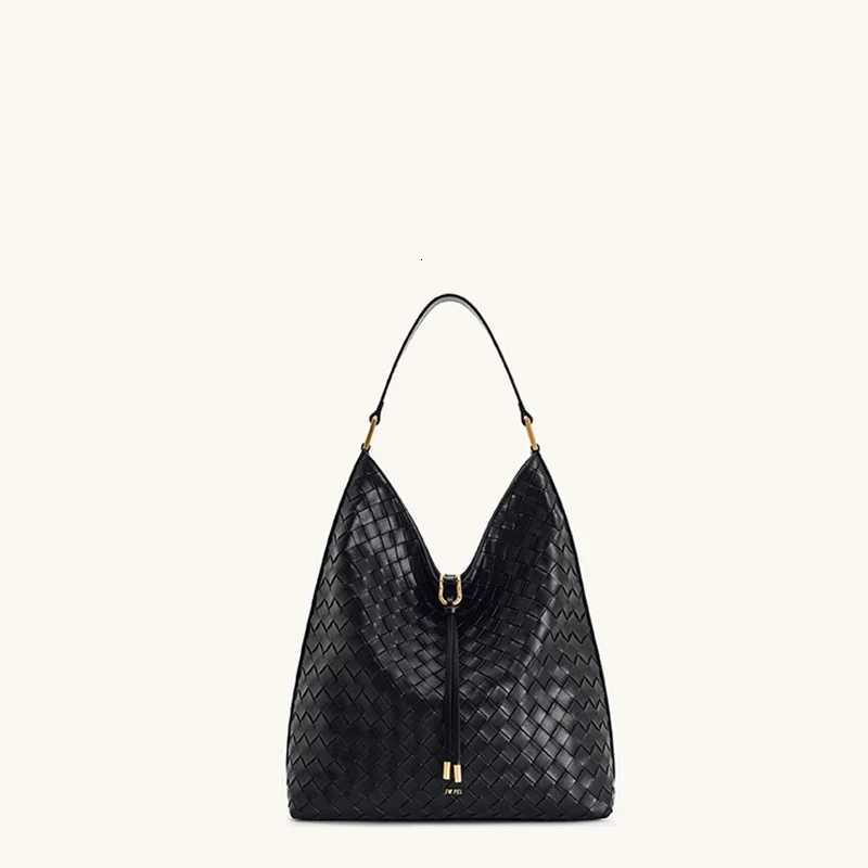 Designer bag New autumn and winter wens handheld bucket bag largecapacity laidback singleshoder underarm bag Y251029