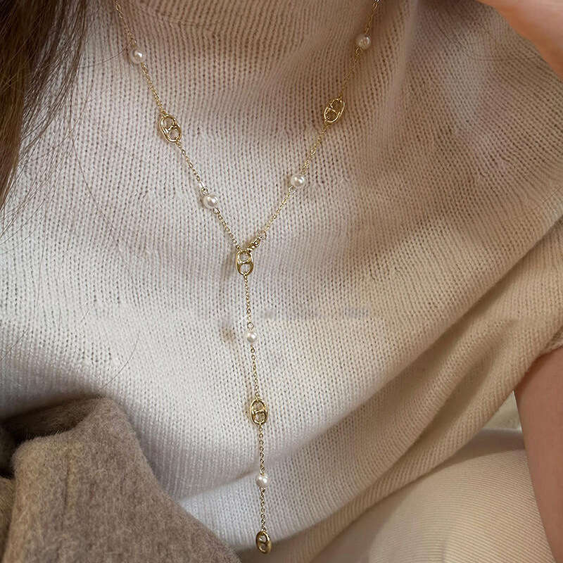 Autumn Winter Korean Style Gentle Long Pearl Fashionable Elegant Sweater Chain Light High-end Sense Necklace Accessories