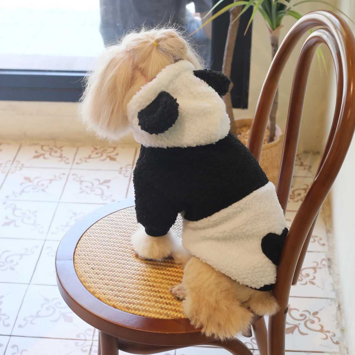 386A Cozy and Comfortable Panda Hoodie Featuring a Black and White Patchwork Design Made of Lambskin Material C251030