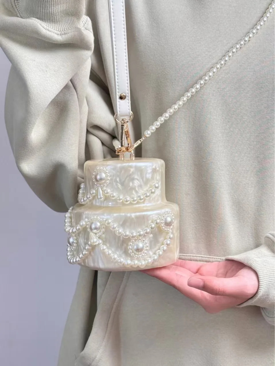 Women Acrylic Cake Bag Cute Pearl Evening Clutch Bag Beading Pearl Purse For Wedding Party shoulder Handbag er Chic 251023