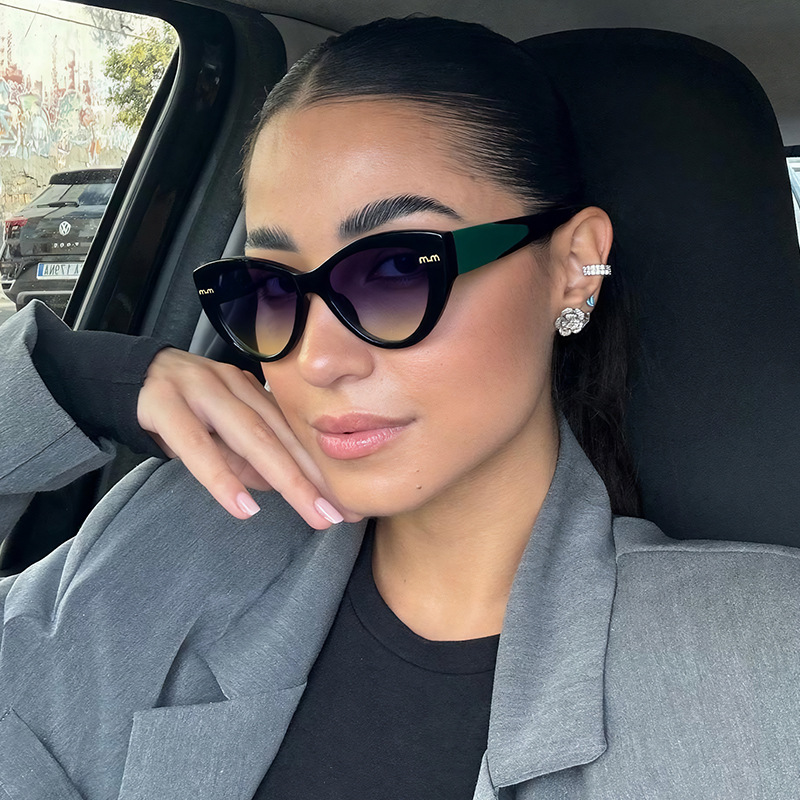 Designer Sunglasses For Women Cat Eye Sunglasses Fashion Classic Colorful Sunglasses Luxury Polarized Goggle Pilot PC Frame Oversized UV400 Eyewear KP