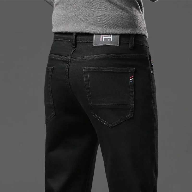 Winter Thickened Warm Male Plush Trousers Brand Clothes Mens Fleece Jeans Straight Slim Stretch Fashion Business Denim Pants J251030