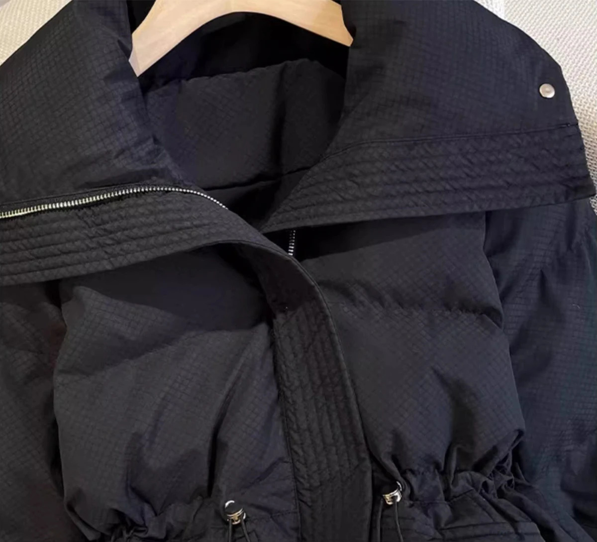 Winter Short Stand Collar Thicken Bread Jacket Puffer Ottwear Womens Drawstring Cottonpadded Clothes Down Coat Parkas 251015