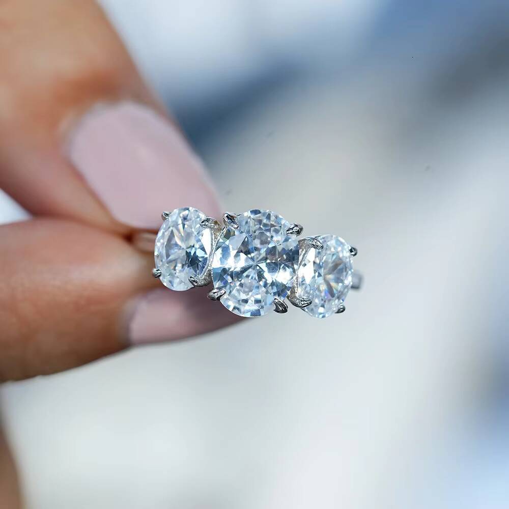Gra Certificate Moissanite Ring 925 Sterling Silver 4CT 18K White Gold Vvs Eggshaped 3 Stones for Women Engagement Jewelry Gift
