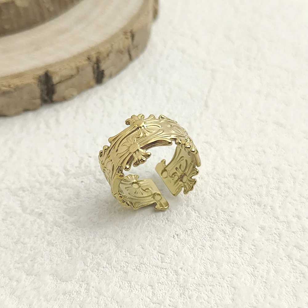 Fashionable new cross goldplated stainless steel ring waterproof and nonfading heavy metal open adjustable ringW251030