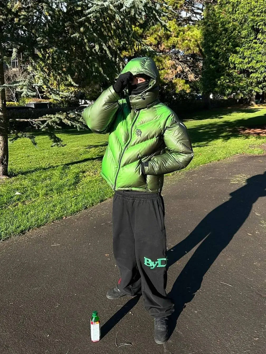 Green thickened patchwork embroidered warm down thermal sensing cotton jacket - suitable for both men and women, loose and fitted