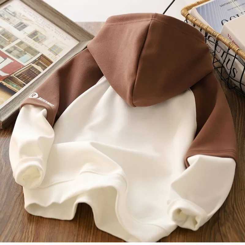 Boys and Girls Sweater Hooded Spring and Autumn Korean Casual Sports Top New Teenage Childrens Pullover HoodieT251030