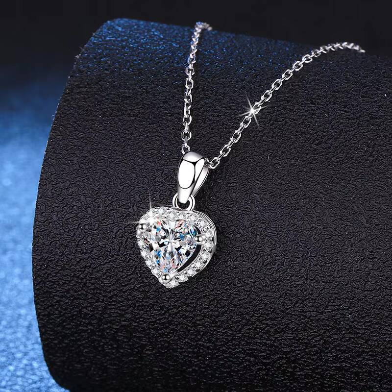 1 Karat D Moissanite Necklace With Female Love Alien Pendant S925 Sterling Silver Pt950 Diamond Plated Gift Jewelry