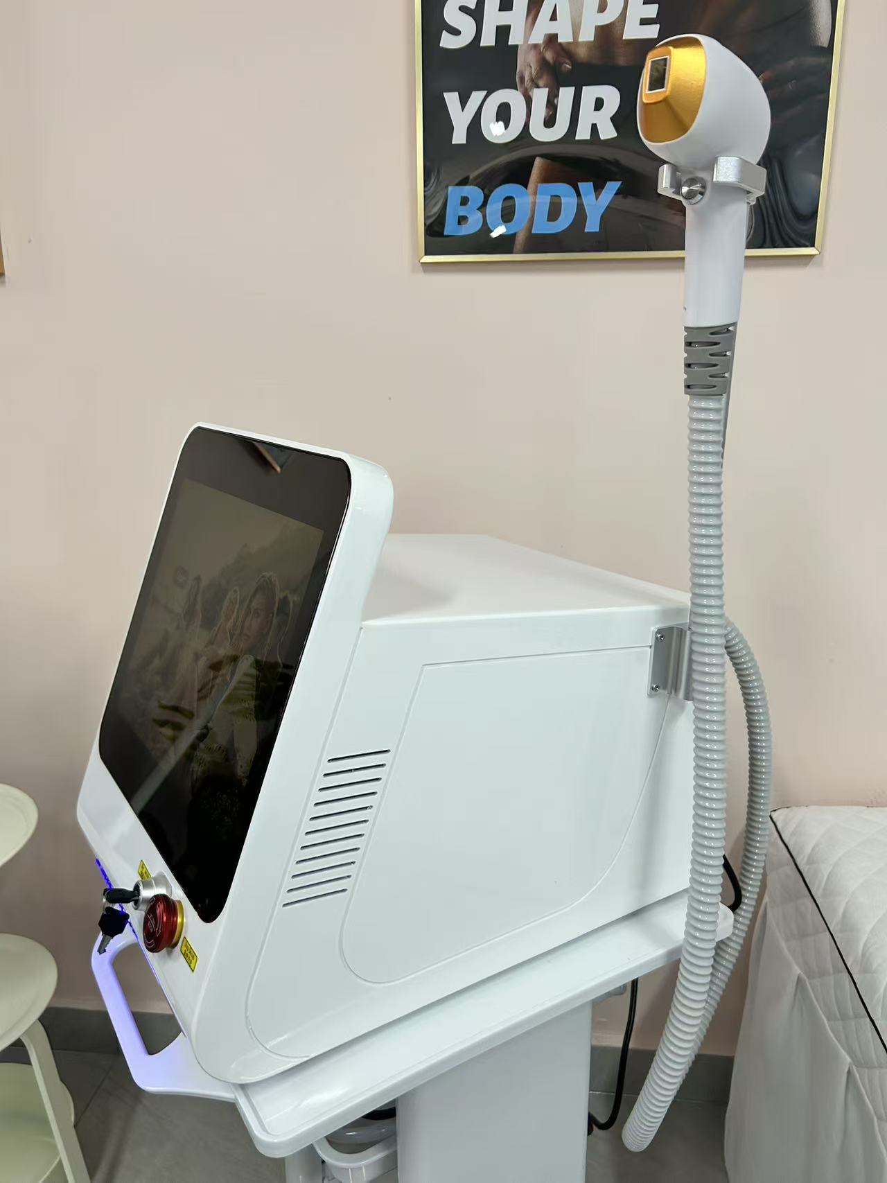 Newest Diode Laser Hair Removal Device Ice Titanium Painless Permanent Full Body Hair Removal Alexandrite Laser