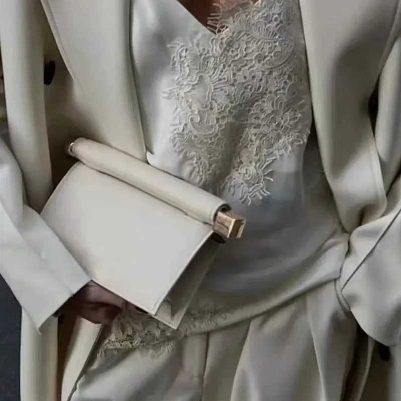 Designer bag 2025 New Style pu Leather Shoder Chain Crossbody Flip Cover Accorn Bags Small Square Bag Wens Handbag Y251029