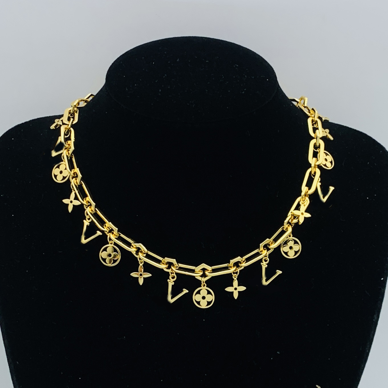 Pendant Necklaces Designer Necklace Luxury Clover Charm Flower Pendant Necklace Gold Silver Plated link Chain Necklace Chokers Statement For Women Men Fashion