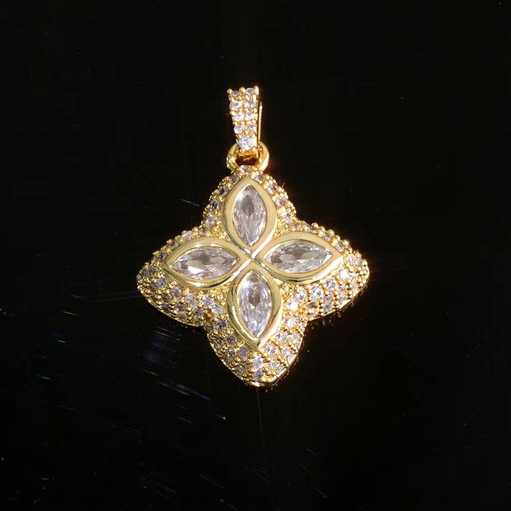 NUOYA Custom Hip Hop Fourleaf Clover Pendant Iced Out Colorful Moissanite Design Gold Plated Charm Pendant Fine Jewelry Designer's style