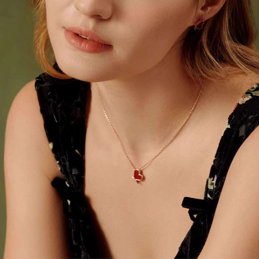 S Pure Sier Red Agate Lucky Heart Necklace Bracelet for Women, Light Niche Design, Fashionable High-end Clavicle Chain