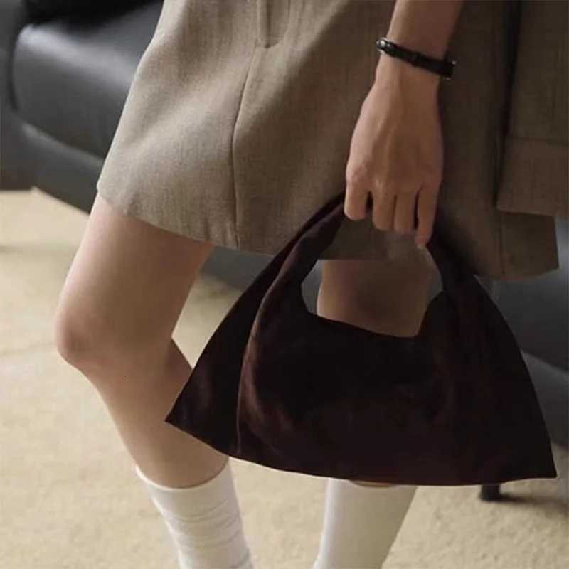 Designer bag Solid Color High Capacity Bost Luxury Shoder Bags For Wen Soft Matte Suede Leather Simple Fi Tote Bolsas Femini Y251029