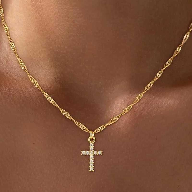 Minimalist Christian For Cross Necklace Women 18K Gold Plated Dainty Religious Jewelry Gift Trendy Non Tarnish WaterproofXJ251030