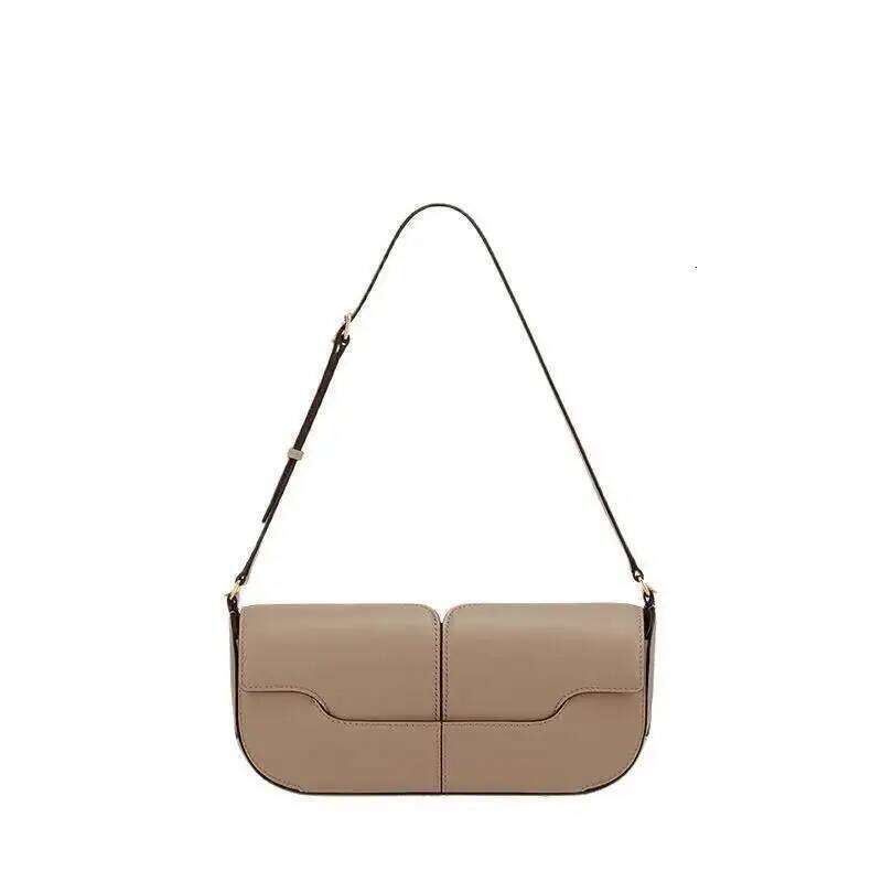 Fashionable One Shoulder Underarm Cowhide Commuting Handbag, Casual And Simple French Stick Bag