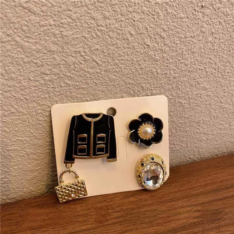 Highend Set Brooch Womens Camellia French Small Fragrance Style Brooches Coat Bow Decoration Retro Pin Accessories Jewelry Y251029