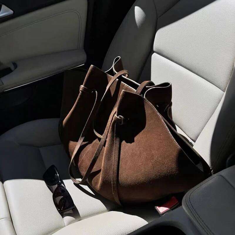 Retro Suede Shoulder Fashion Large-capacity Mother-and-child Simple High-end Wing-shaped Commuter Versatile Tote Bag