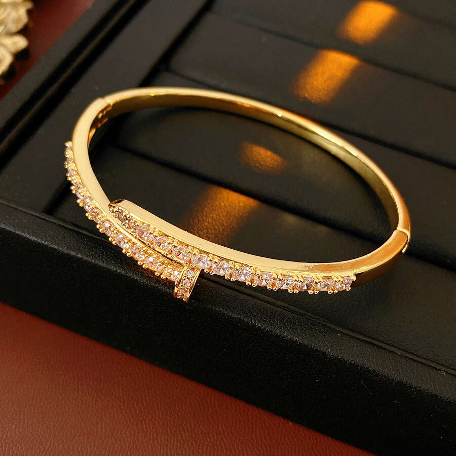 Bracelet Designer luxury bangle Real Gold Plated Zircon Nail Buckle Light High end Exquisite Bracelets Niche Design Versatile Festival and birthday Je