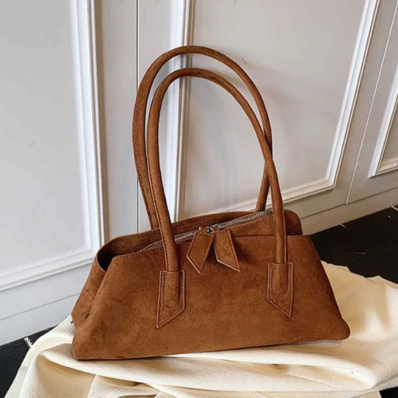 Designer bag Brand Irregar Suede Shoder Bag Unisex Versatile Cmuter Handbag Special Geetric Layered Cmuter Briefcase Tote Storage Y251029