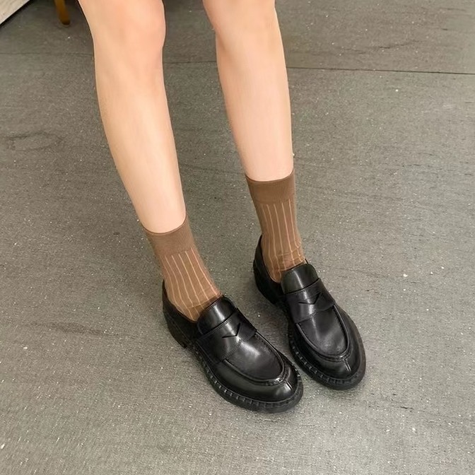 Autumn new British retro leather shoes women's fashion round toe soft leather thick heel loafers women's single shoes2025