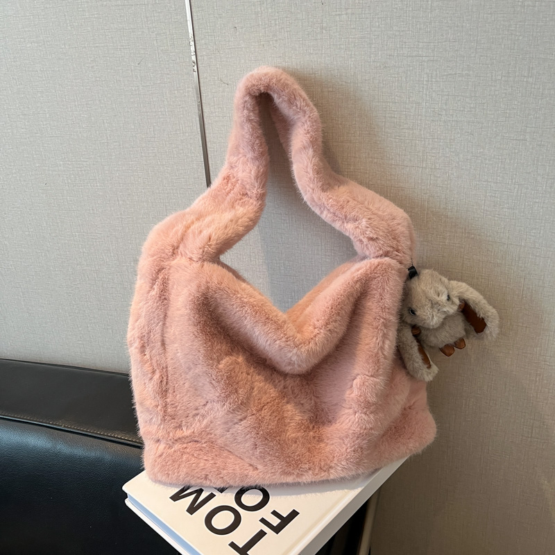 Winter women's fashionable large capacity synthetic leather handbag, casual simple classic work shoulder bag, popular college student fashion cro