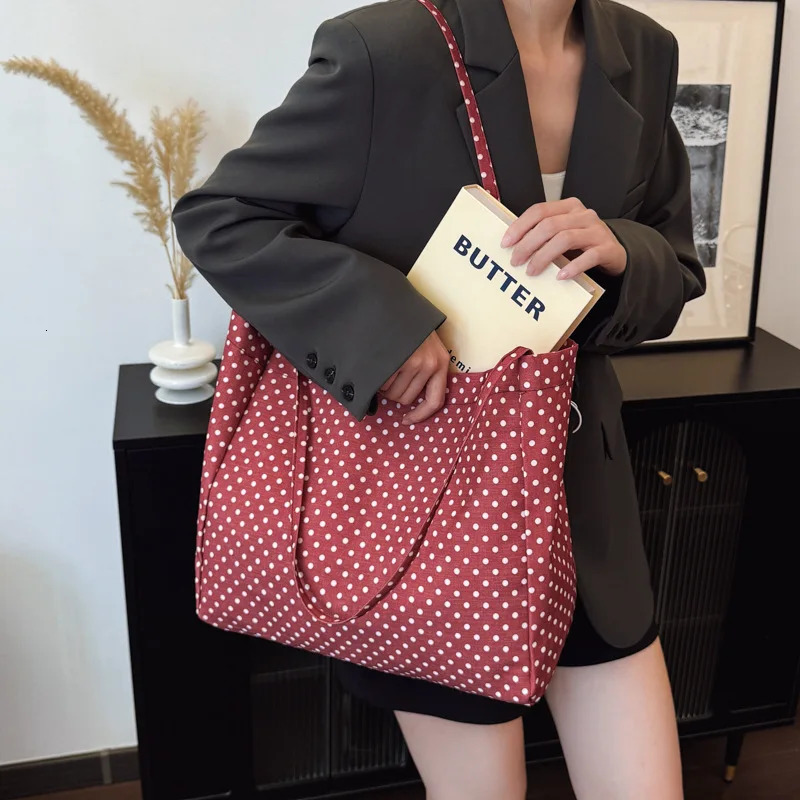 Large Capacity Fashion Dot Women Shoulder Bags Casual Versatile Ladies Underarm Bag Tote Class Shopping Handbags 251029