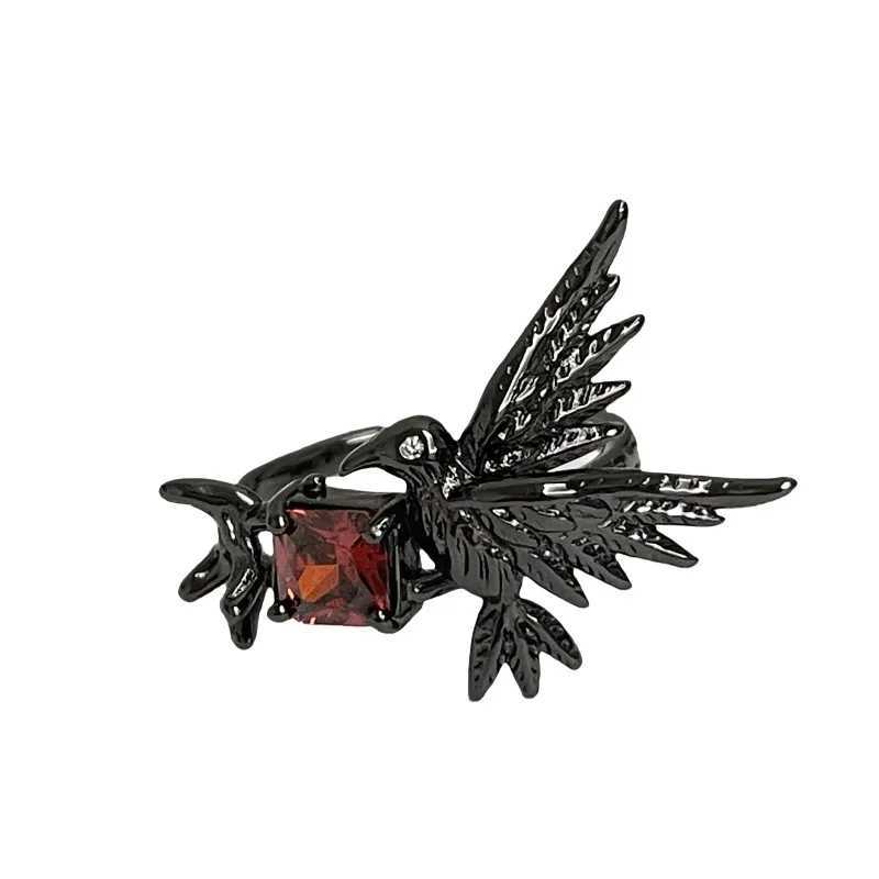 2025 TrenDY Game And Deepspace Sylus Cosplay Black Crow Rings Jewelry Punk Charm Hip Hop AccESSories Halloween PropW251030
