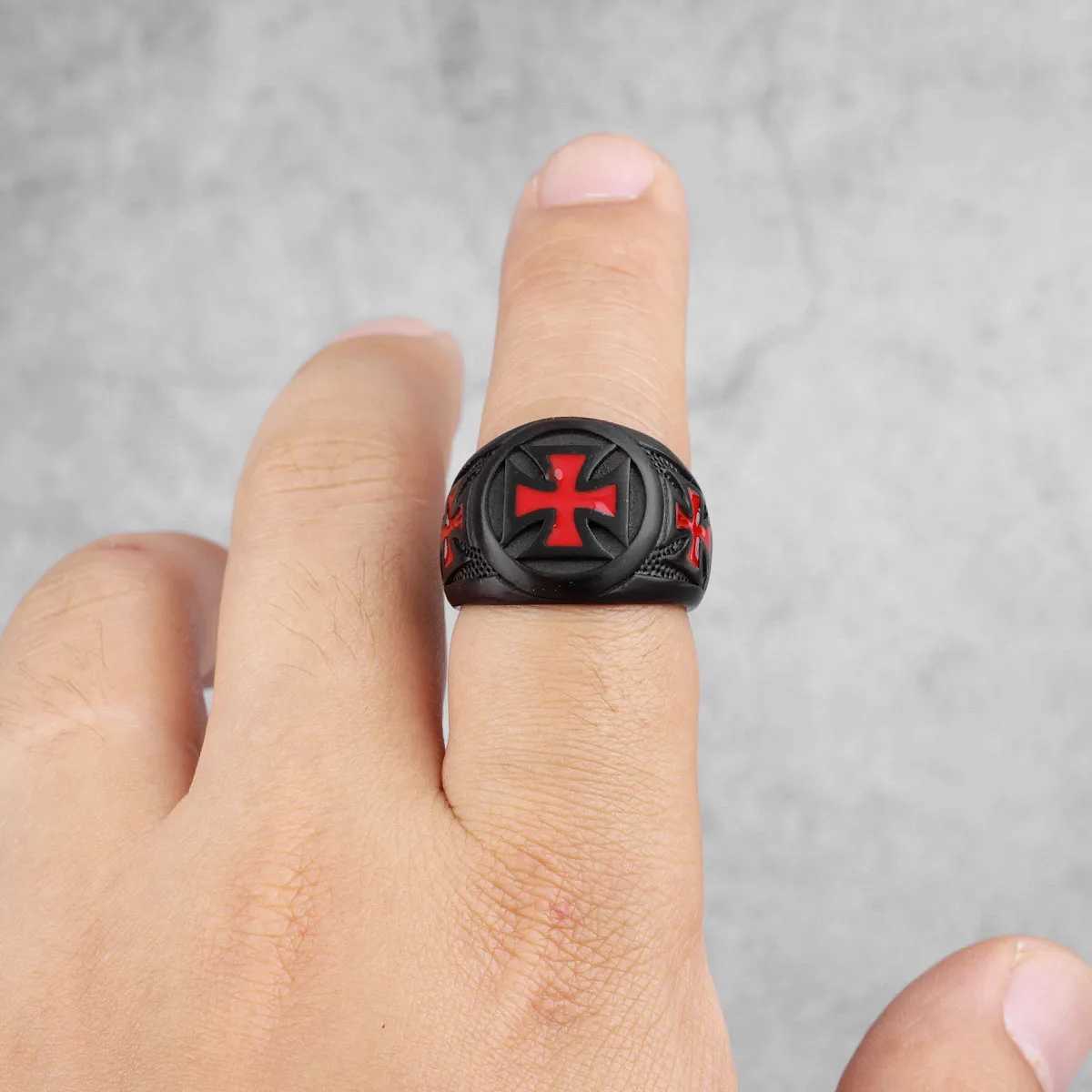 Red Cross Black Stainless Steel Mens Rings Religion Punk Hip Hop for Male Boyfriend Biker Jewelry Creativity Gift W251030