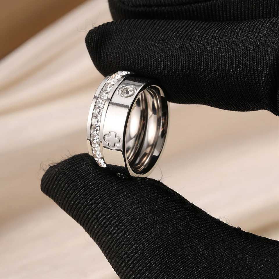 ZAKOL Classic Round Zircon Stainless Steel Ring for Women Fashion Sliver Gold Color Engagement Couple Ring Jewelry GiftW251030