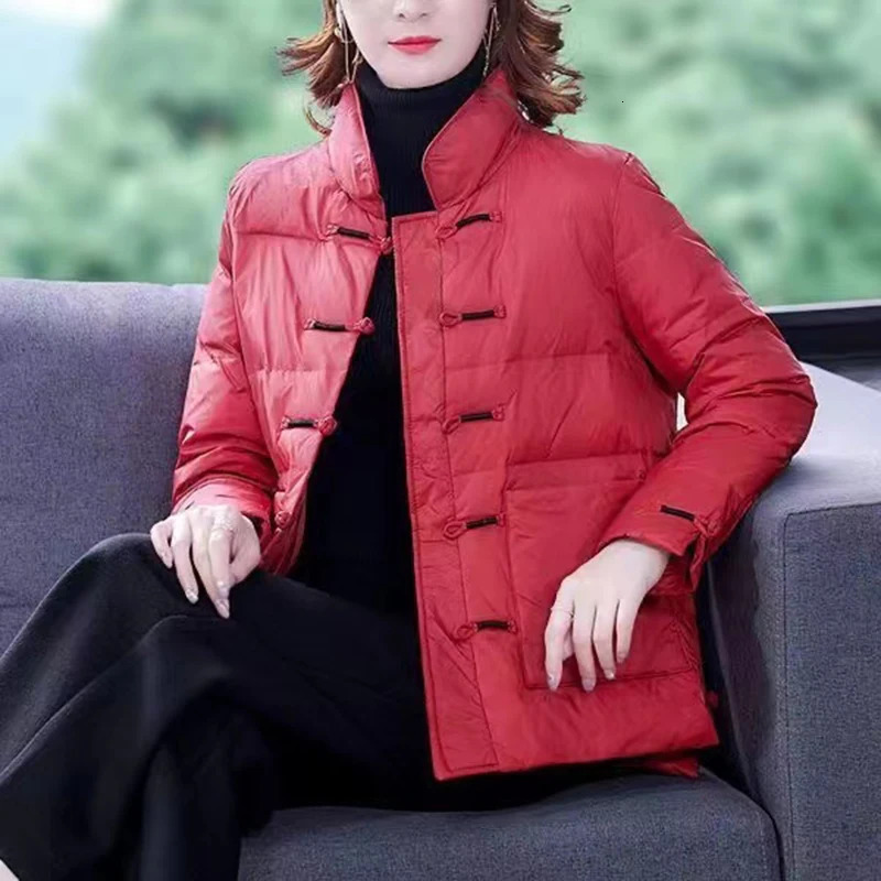 Fashion Lightweight Short Buckle Down Cotton Overcoat Autumn Winter Jacket Women 2024 Female Casual Warm Parkas Outerwear 251015