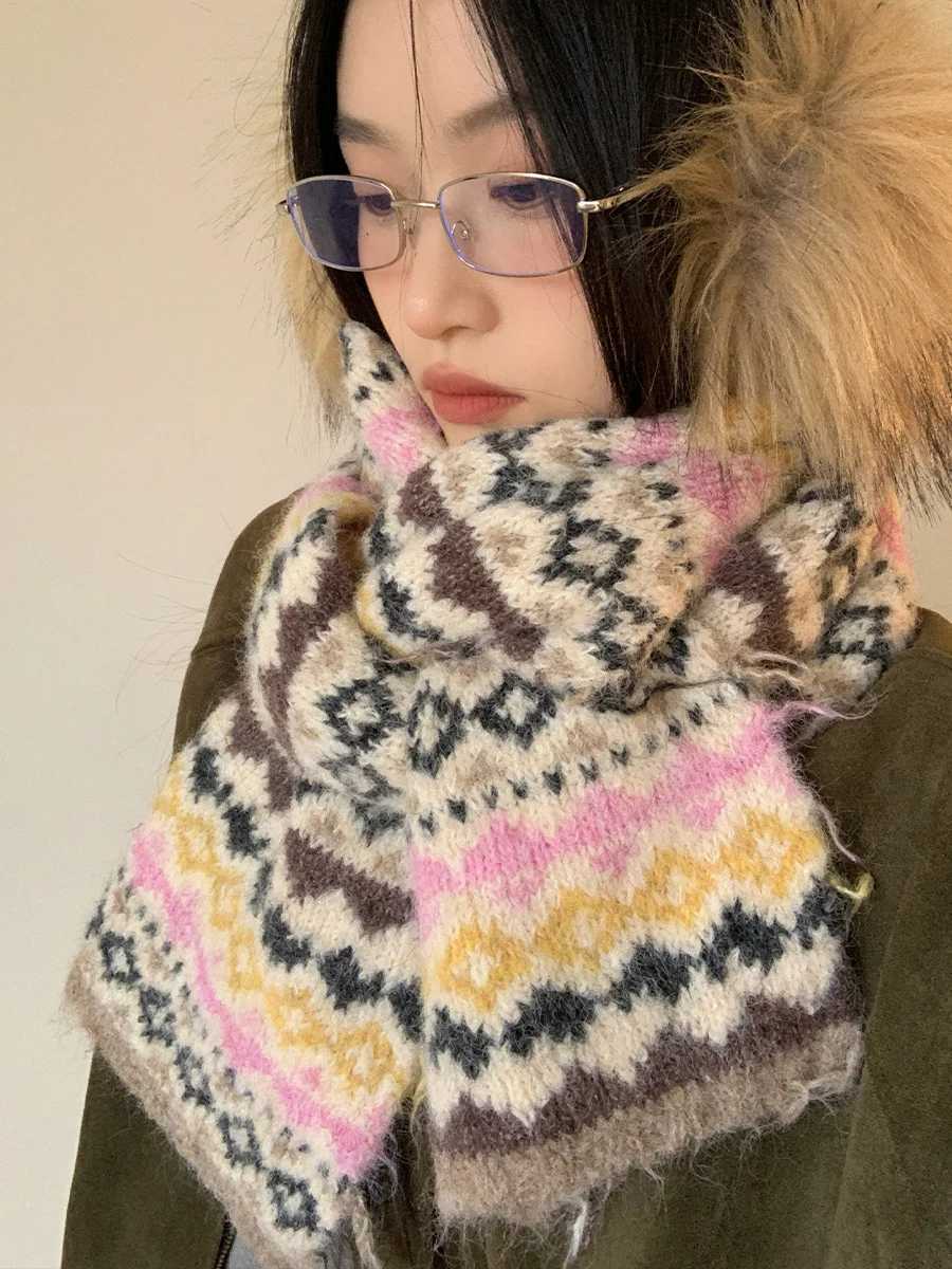 Retro Fair Lsle Knit Wool Scarf For Women 2025 New Warm Neck Warmer Autumn Winter Striped Colorblocked NeckW251030