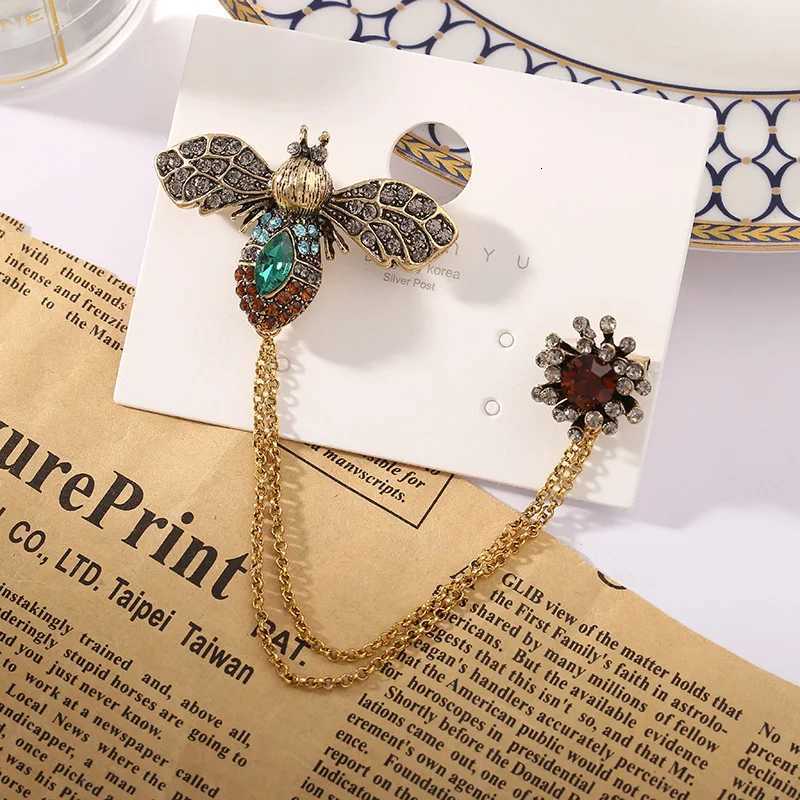 fashion women retro brooch feminine bee tassel chain double pin buckle badge accessories Y251029