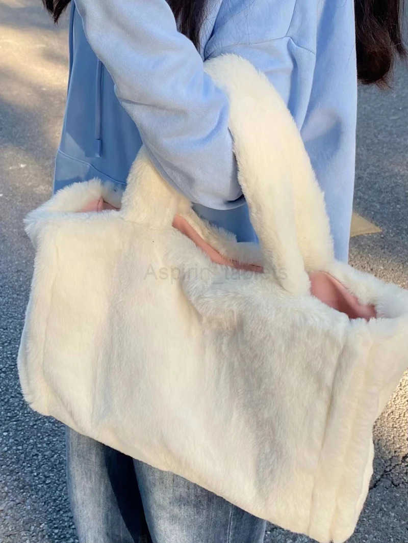 Fashion Winter Large Capacity Fluffy Shoulder Bag Soft Plush Tote Handbag Casual Warm Shopping Bag M251030