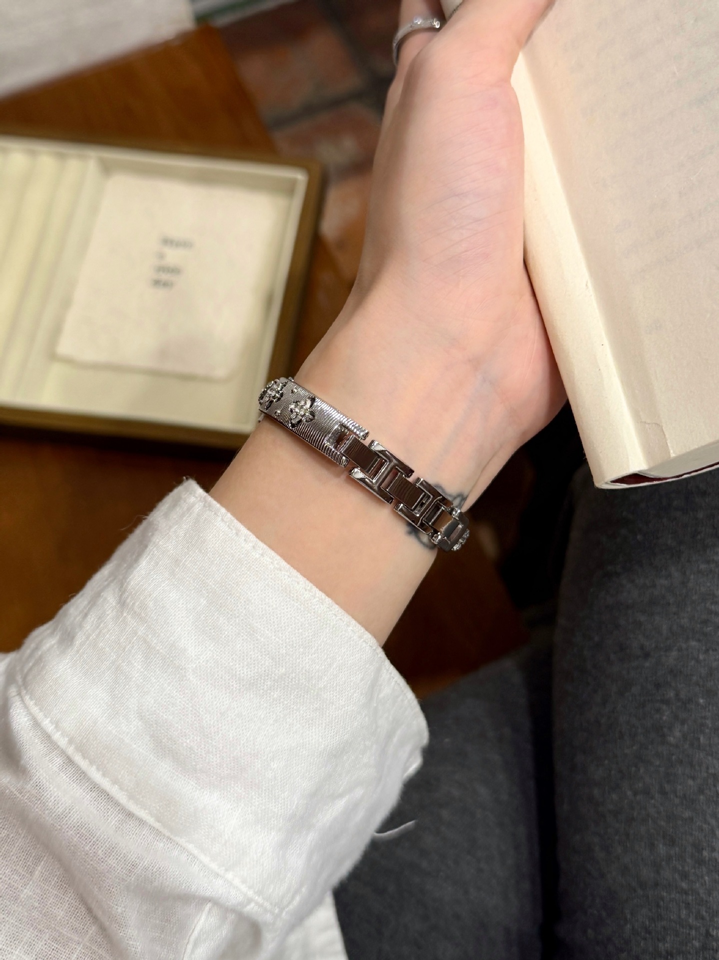 2025 Luxury Shining Gold Metal Ultra3 Pin Snap Button "Starlight" Gold/Silver/Black Classic Colors Apple strap 38mm 40mm 41mm 42mm 44mm 45mm