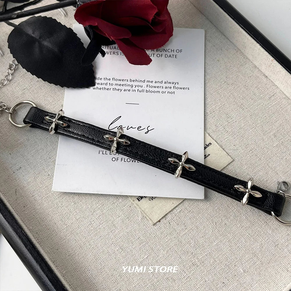 Vintage Cross Bracelet For Women Fashion Punk PU Leather Adjustable Bracelet Girl Kpop Jewelry Cool Y2K Accessories 251028