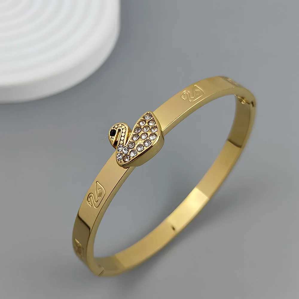 New zircon goldplated stainlESS steel 18K high quality waterproof couple wife giftW251030