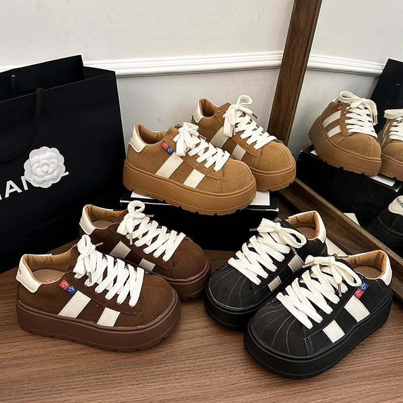 Matte big toe lace-up bread shoes versatile casual board shoes slimming moral training shoes flat shoes sneakers women's shoes2025