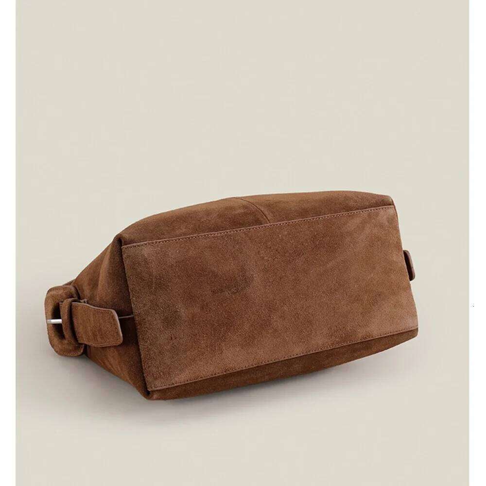 Designer bag 52 2026 Designer Winter Matte Maroon Color Top Handle Bucket Tote Large Suede Cow Leather Women Shoulder Bag Quality Nubuck Handbag