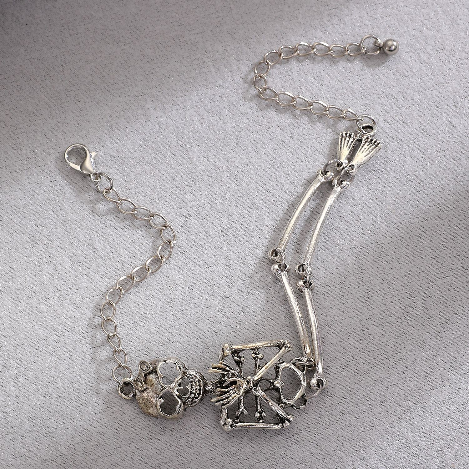 Elegant Black-Skeleton Motive Chain Bangle Crafted with Strong Materials