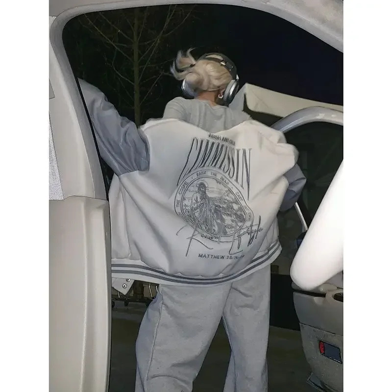 Vintage Embroidery Outerwear Stitching Bomber Jackets Traf Varsity Jacket Baseball Uniform Color Contrast Couple Coat For Women 251029