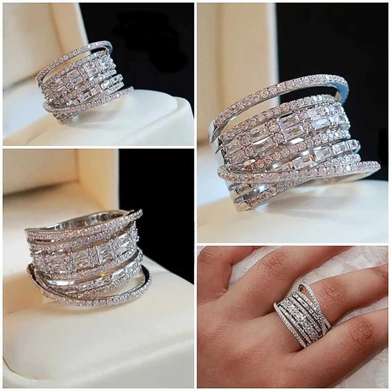 Huitan Fashion Multilayered Shiny Zirconia Ring Luxury Female Wedding Party Jewelry Gorgeous Wide Finger Accessories for WomenW251030