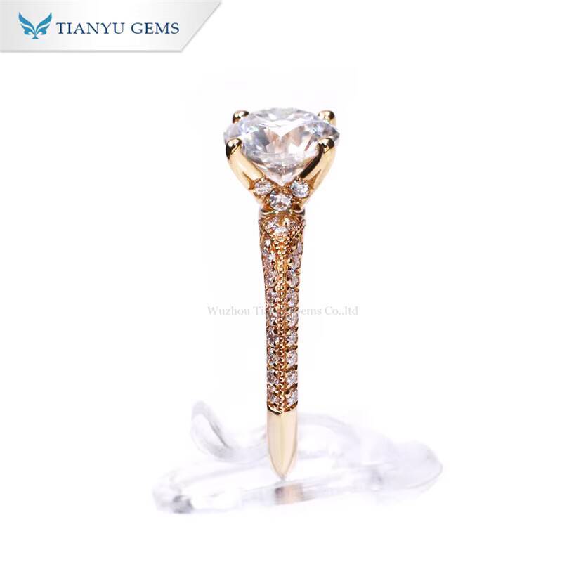 Tianyu 10K 14K 18K White Yellow Rose Gold DEF VVS 775mm Moissanite Diamond Ring Set with Half Eternity Band