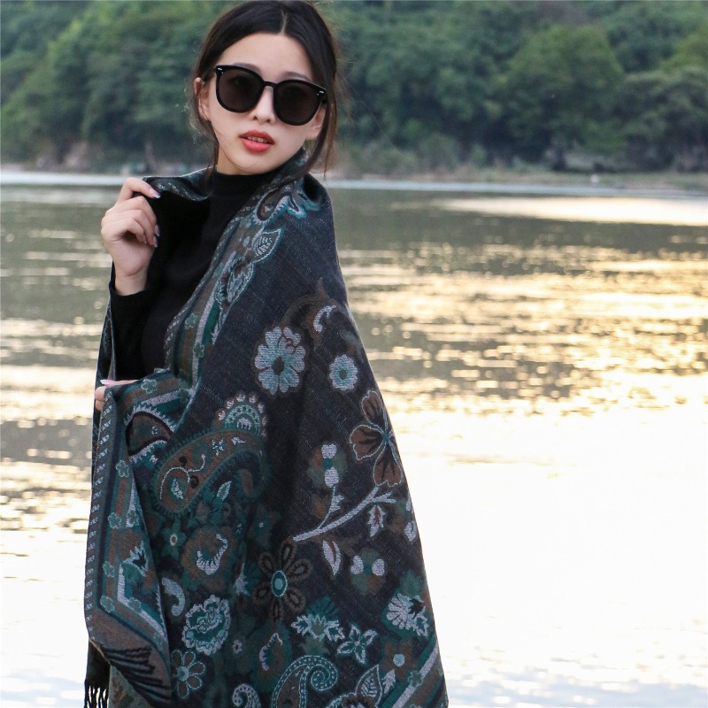 Vintage Style Charming Patterned Shawl Scarf Fashionable Autumn And Winter Tassel Style With Decorative Scarf Boutique Gift Scarf