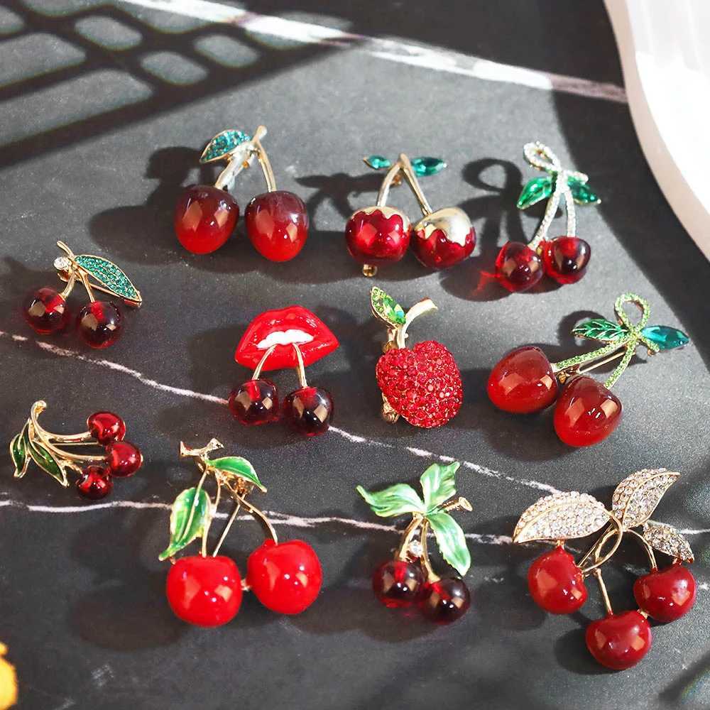 Sweet Elegant Cherry Brooch Rhinestone Enamel Fruit Pin Suit Coat Backpack Decoration Jewelry Accessories Party Gifts Y251029