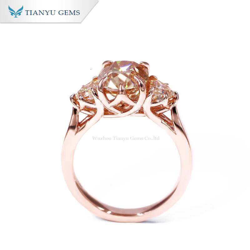 Tianyu Gems 8x10mm Cushion Cut Champagne Moissanite Ring Women 18K 14K 10K Rose Gold Three Stone Ring Wedding Engagement Jewelry