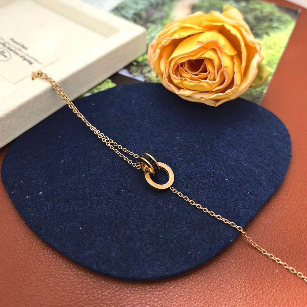 Full Body Titanium Steel High Aesthetic Interlocking Women, Ins Style Korean Version Simple Bracelet for Best Friends, Internet Celebrity