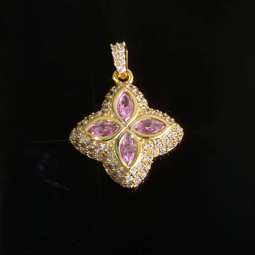 NUOYA Custom Hip Hop Fourleaf Clover Pendant Iced Out Colorful Moissanite Design Gold Plated Charm Pendant Fine Jewelry Designer's style